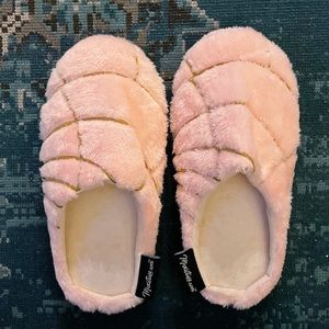 Concha Slippers (Pantuflas) S/M